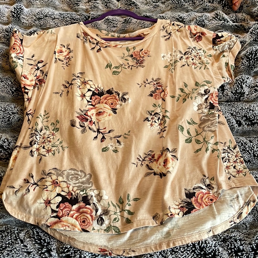 Maurices 24/7 t shirt